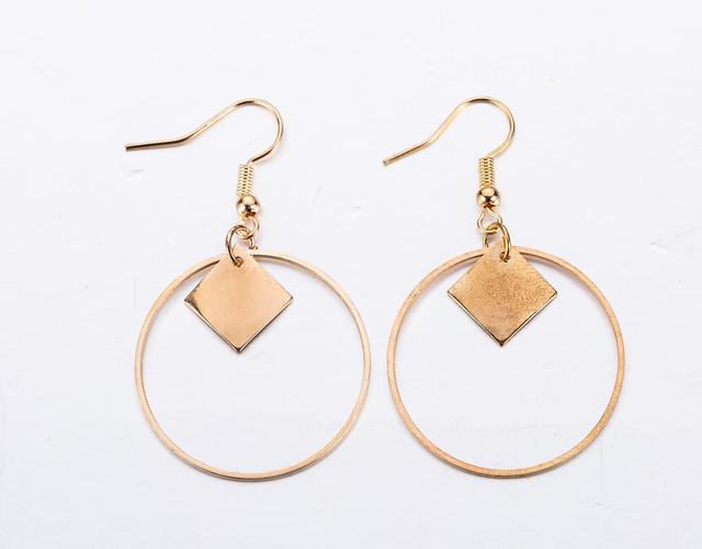 2024 New Hollow Geometry Earrings Heart Sweet Gold Love Earrings Women Gifts Jewelry Orecchini Brincos Pendientes Oorbellen