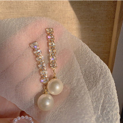 2024 New Inlaid Rhinestone Pearl Stud Earrings Women Personality Fashion Unique Design Earrings Wedding Jewelry Birthday Gift